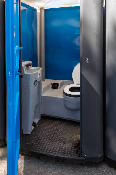 Best Porta potty rental near me  in Falls City, OR